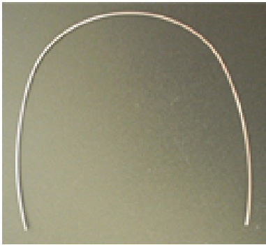 ブラケットに通すワイヤー